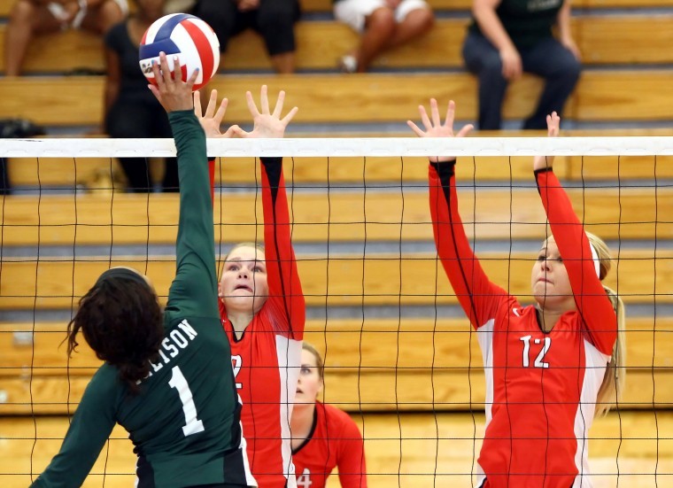 Ellison wins battle of Lady Eagles 2-0